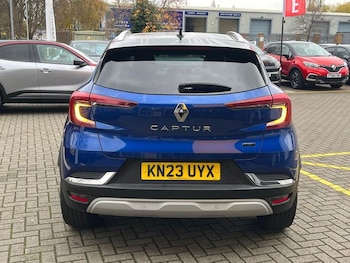 Used Renault Captur 2023 for sale - 76452947: Photo