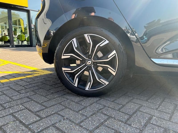 Used Renault Clio 2022 for sale - 74710003: Photo 9
