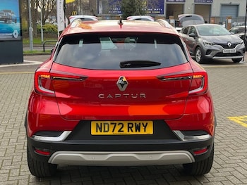 Used Renault Captur 2022 for sale - 76882629: Photo