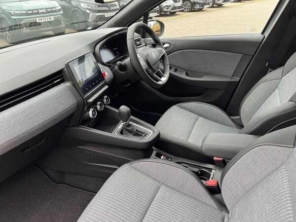 Used Renault Clio 2025 for sale - 76190463: Photo 15