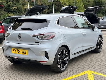 Used Renault Clio 2025 for sale - 76190463: Photo