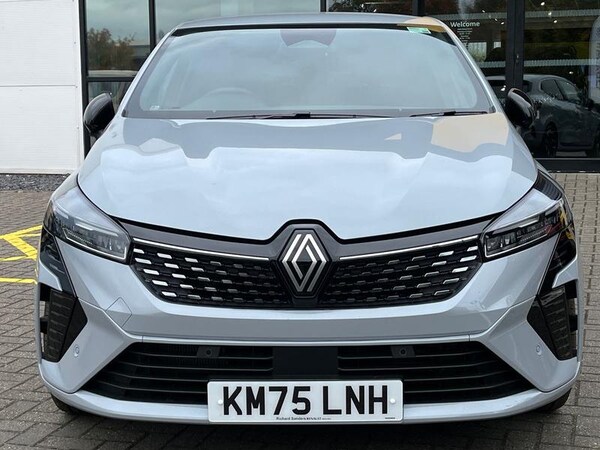 Used Renault Clio 2025 for sale - 76190463: Photo 8