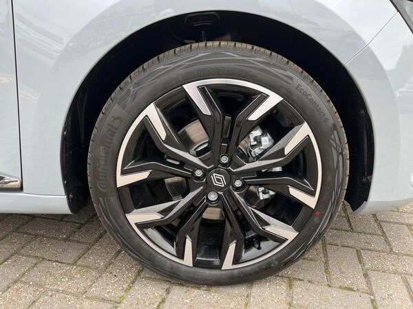 Used Renault Clio 2025 for sale - 76190463: Photo 9