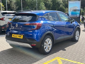 Used Renault Captur 2022 for sale - 76184552: Photo