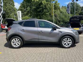 Used Renault Captur 2022 for sale - 74718052: Photo