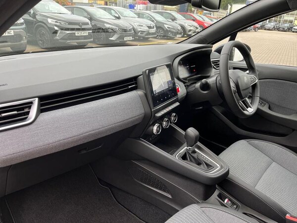 Used Renault Clio 2025 for sale - 76190487: Photo 15