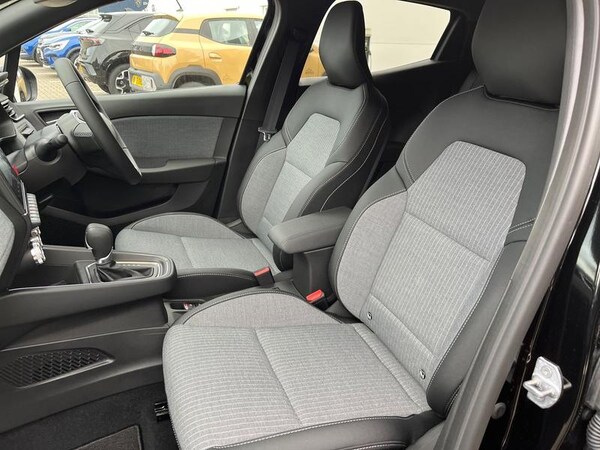 Used Renault Clio 2025 for sale - 76190487: Photo 16