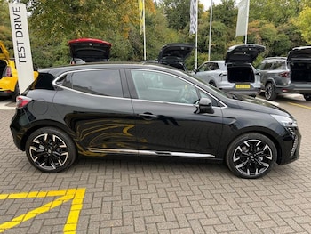 Used Renault Clio 2025 for sale - 76190487: Photo