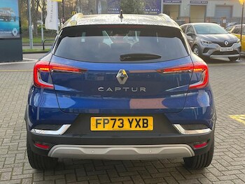 Used Renault Captur 2023 for sale - 76653372: Photo