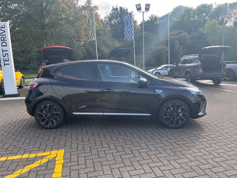 Used Renault Clio 2025 for sale - 76190578: Photo 2