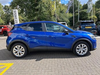 Used Renault Captur 2022 for sale - 75489903: Photo