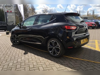 Used Renault Clio 2018 for sale - 76322377: Photo