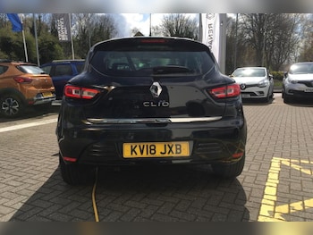 Used Renault Clio 2018 for sale - 76322377: Photo