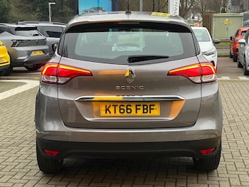 Used Renault Scenic 2017 for sale - 77005973: Photo
