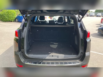 Used Peugeot 5008 2023 for sale - 79264249: Photo