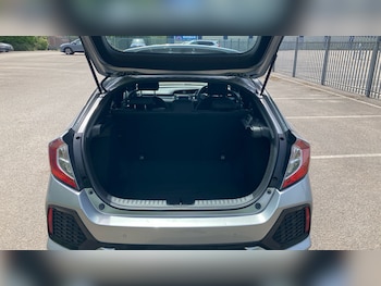 Used Honda Civic 2018 for sale - 78745911: Photo