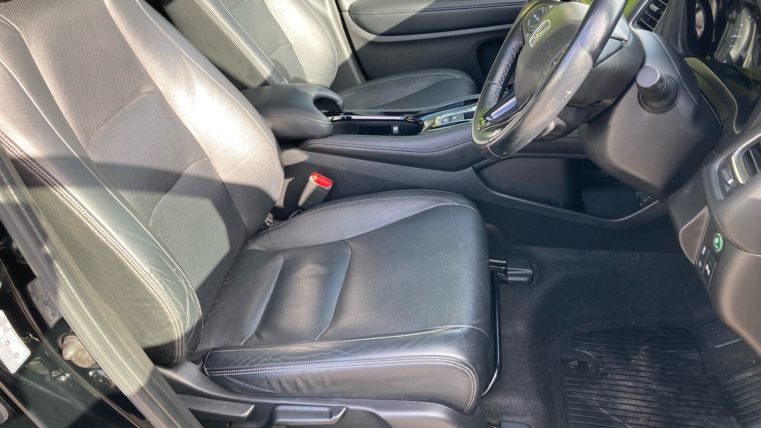 Used Honda HR-V 2019 for sale - 76402359: Photo 16