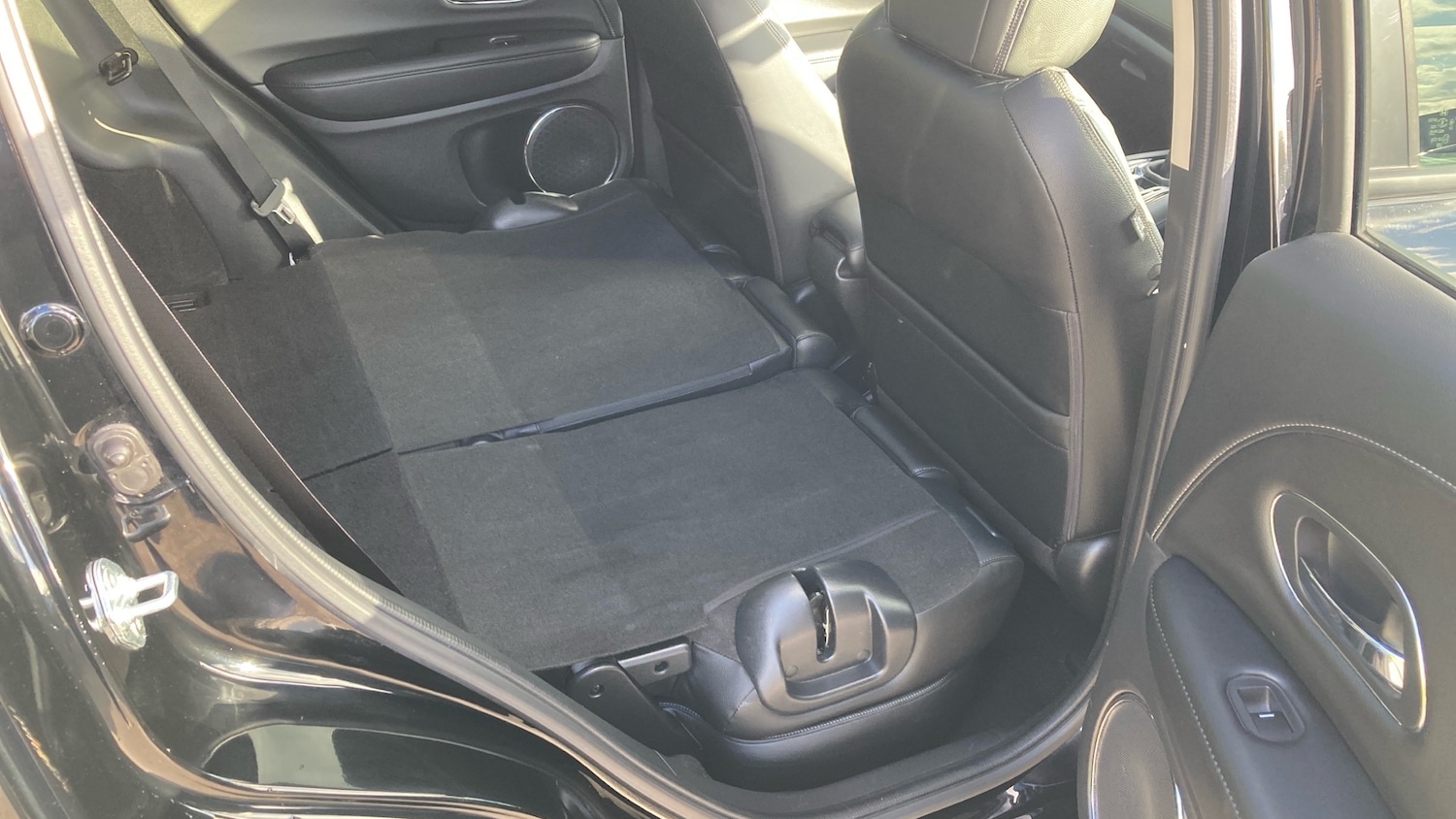 Used Honda HR-V 2019 for sale - 76402359: Photo 24