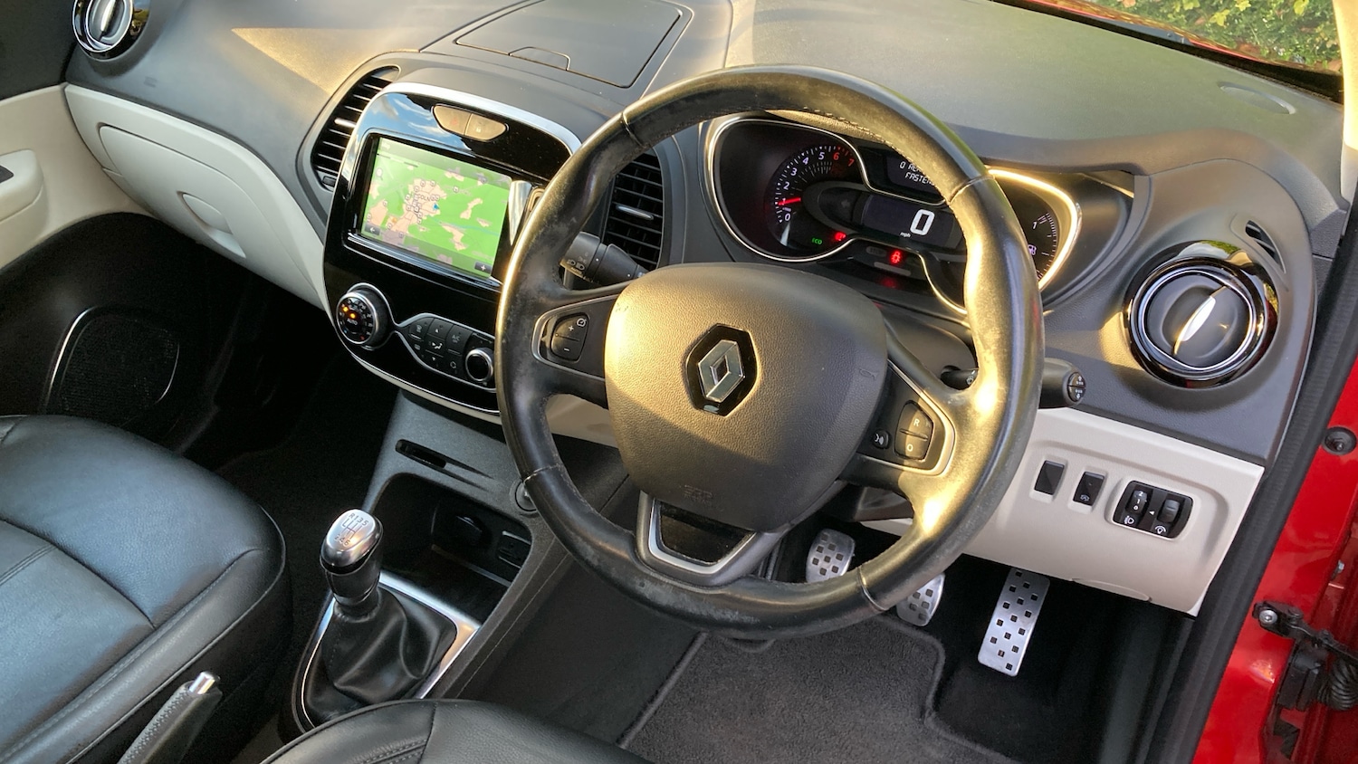 Used Renault Captur 2019 for sale - 76402358: Photo 11