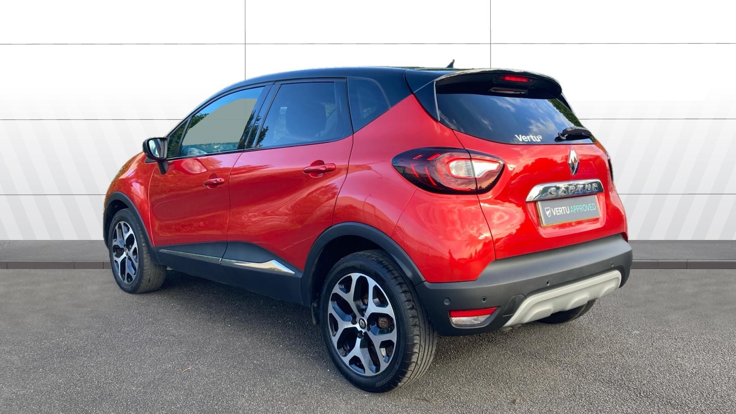 Used Renault Captur 2019 for sale - 76402358: Photo 2
