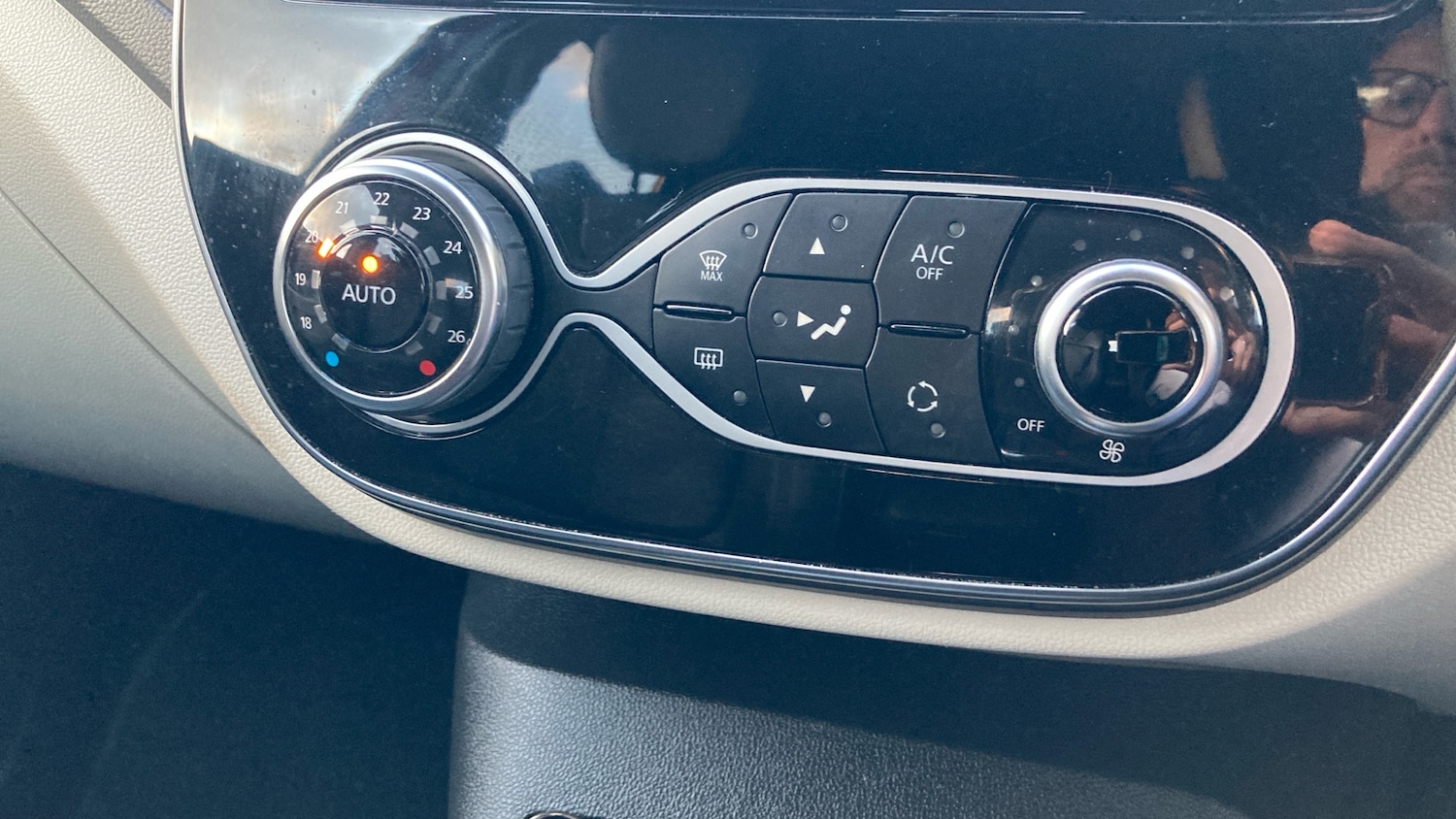 Used Renault Captur 2019 for sale - 76402358: Photo 35