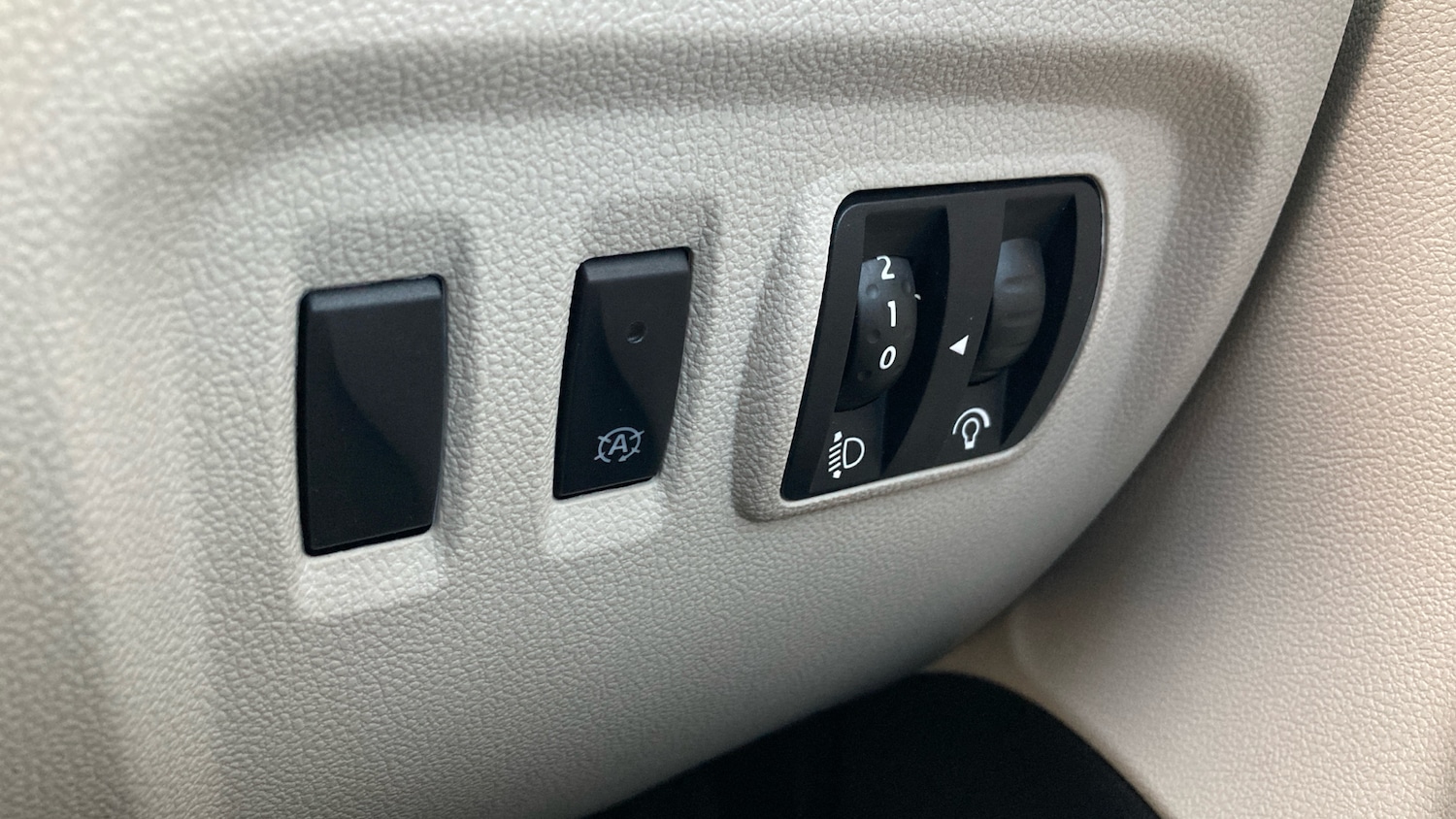 Used Renault Captur 2019 for sale - 76402358: Photo 40