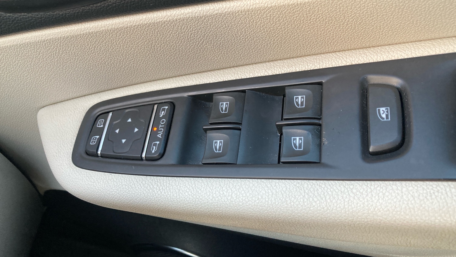 Used Renault Captur 2019 for sale - 76402358: Photo 41