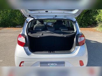 Used Hyundai i10 2022 for sale - 78552770: Photo