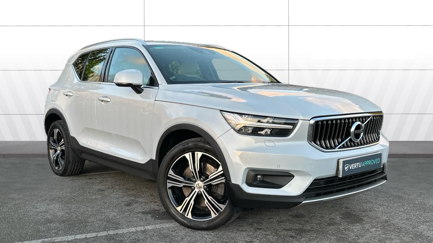 Used Volvo XC40 2022 for sale - 76712310: Photo 1