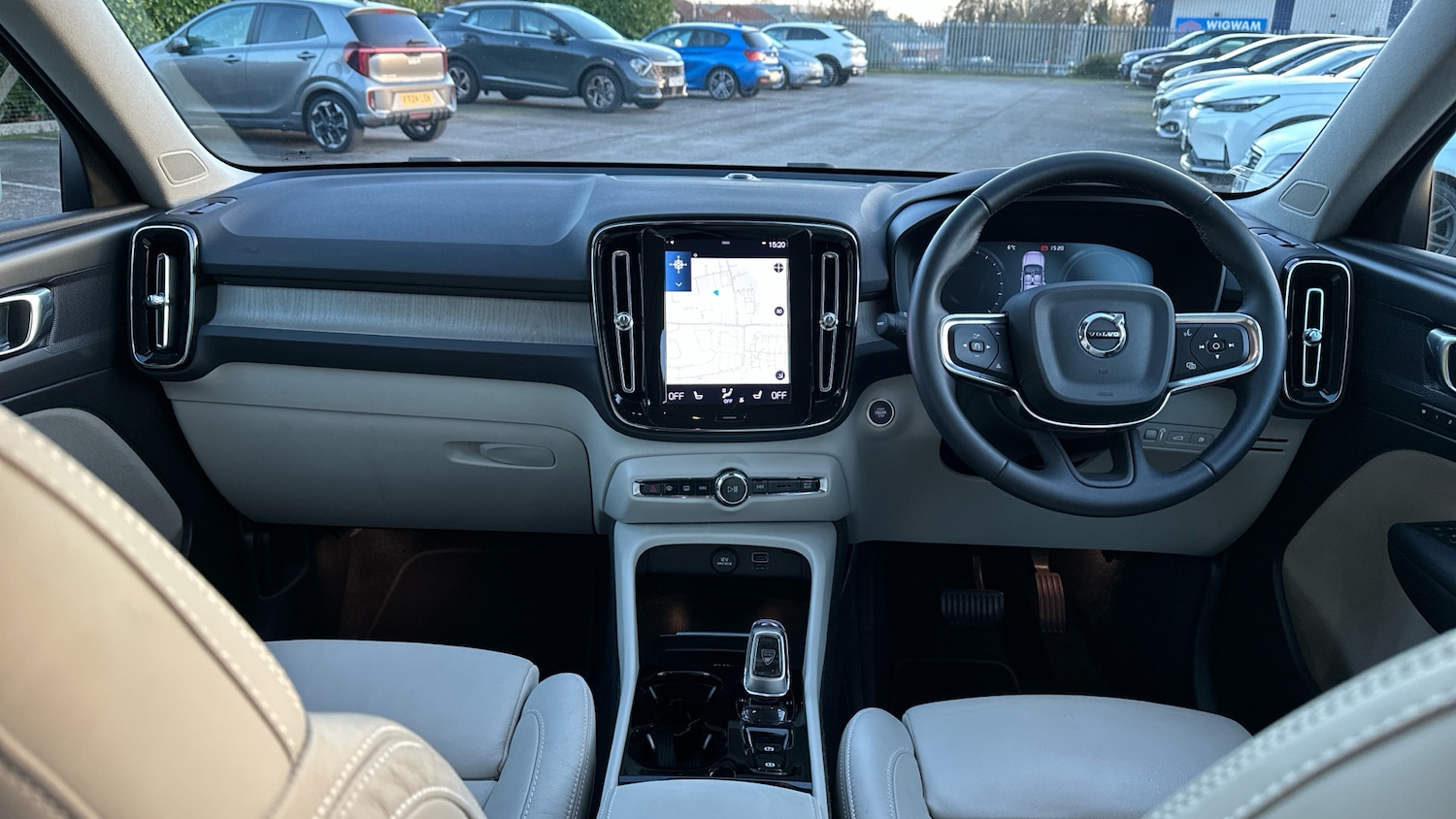 Used Volvo XC40 2022 for sale - 76712310: Photo 10