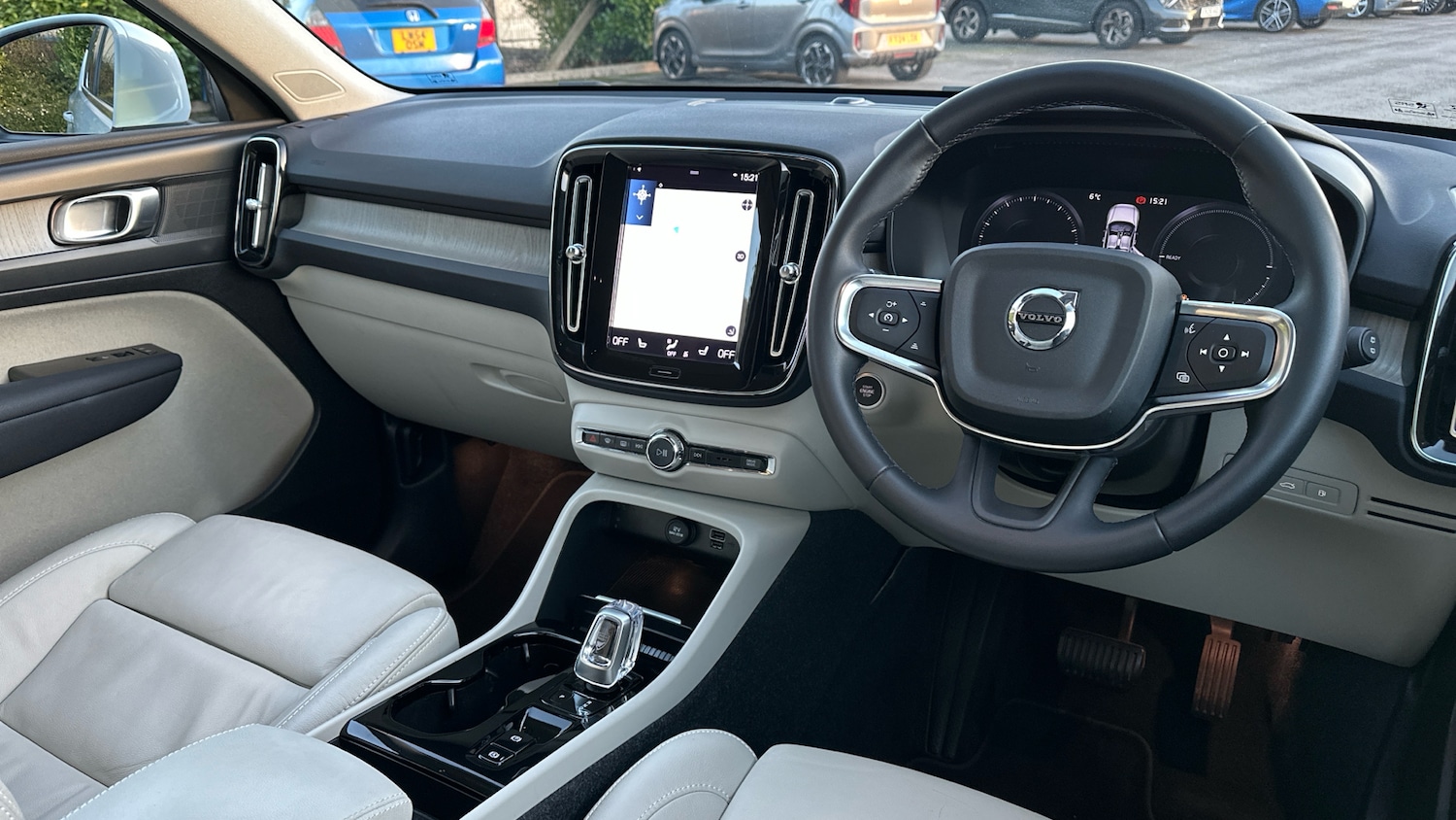 Used Volvo XC40 2022 for sale - 76712310: Photo 11