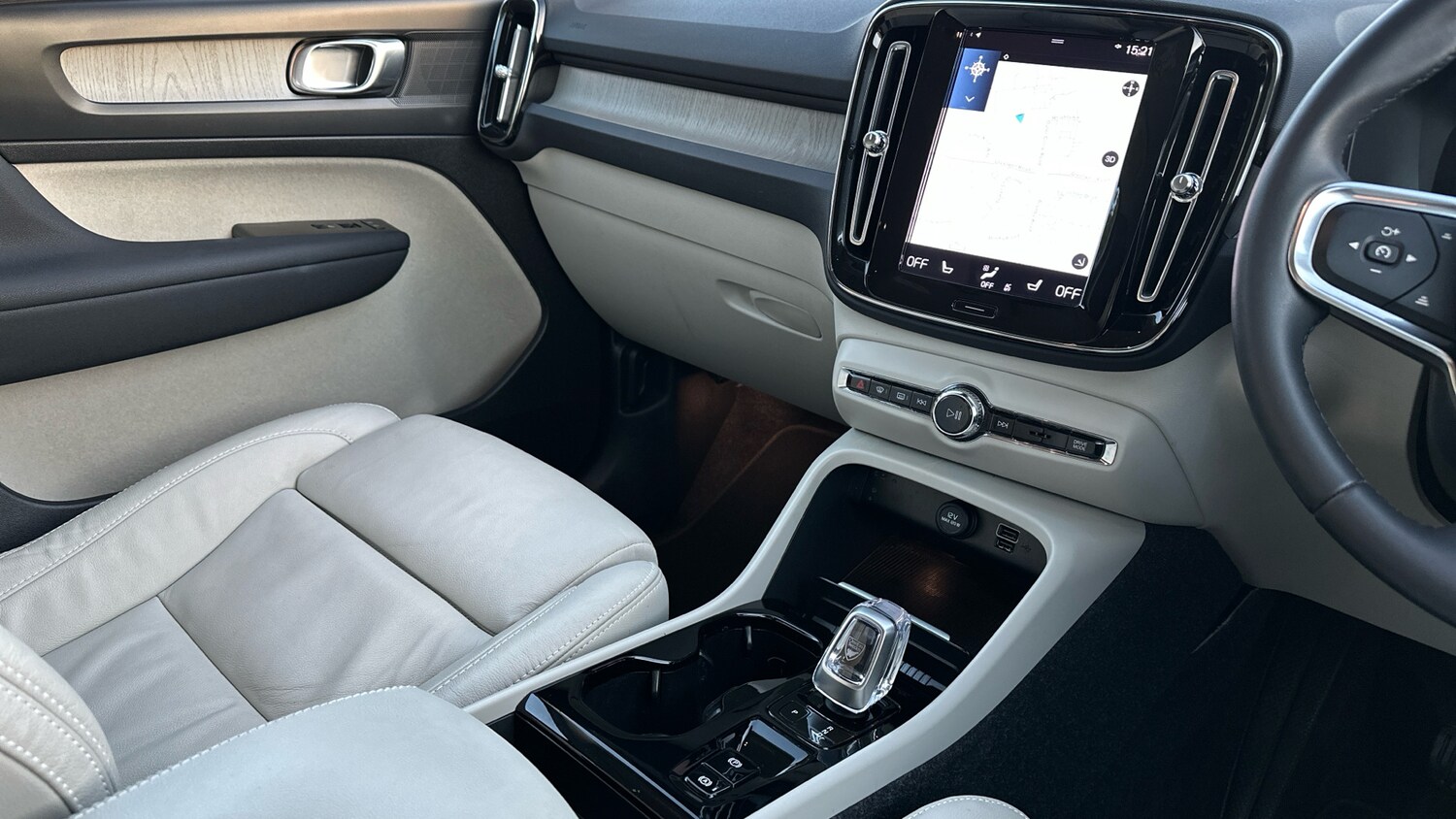 Used Volvo XC40 2022 for sale - 76712310: Photo 14