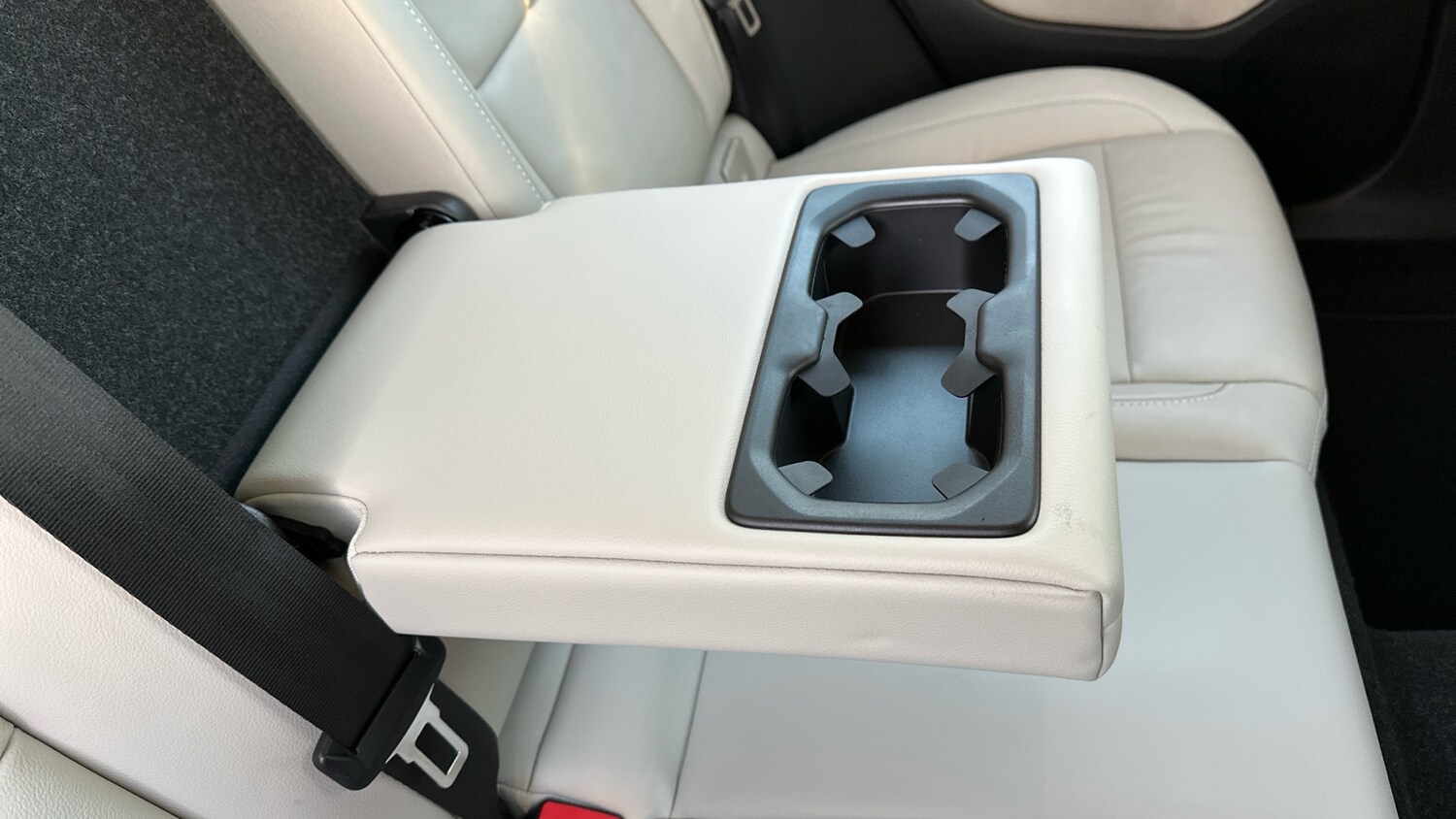 Used Volvo XC40 2022 for sale - 76712310: Photo 29