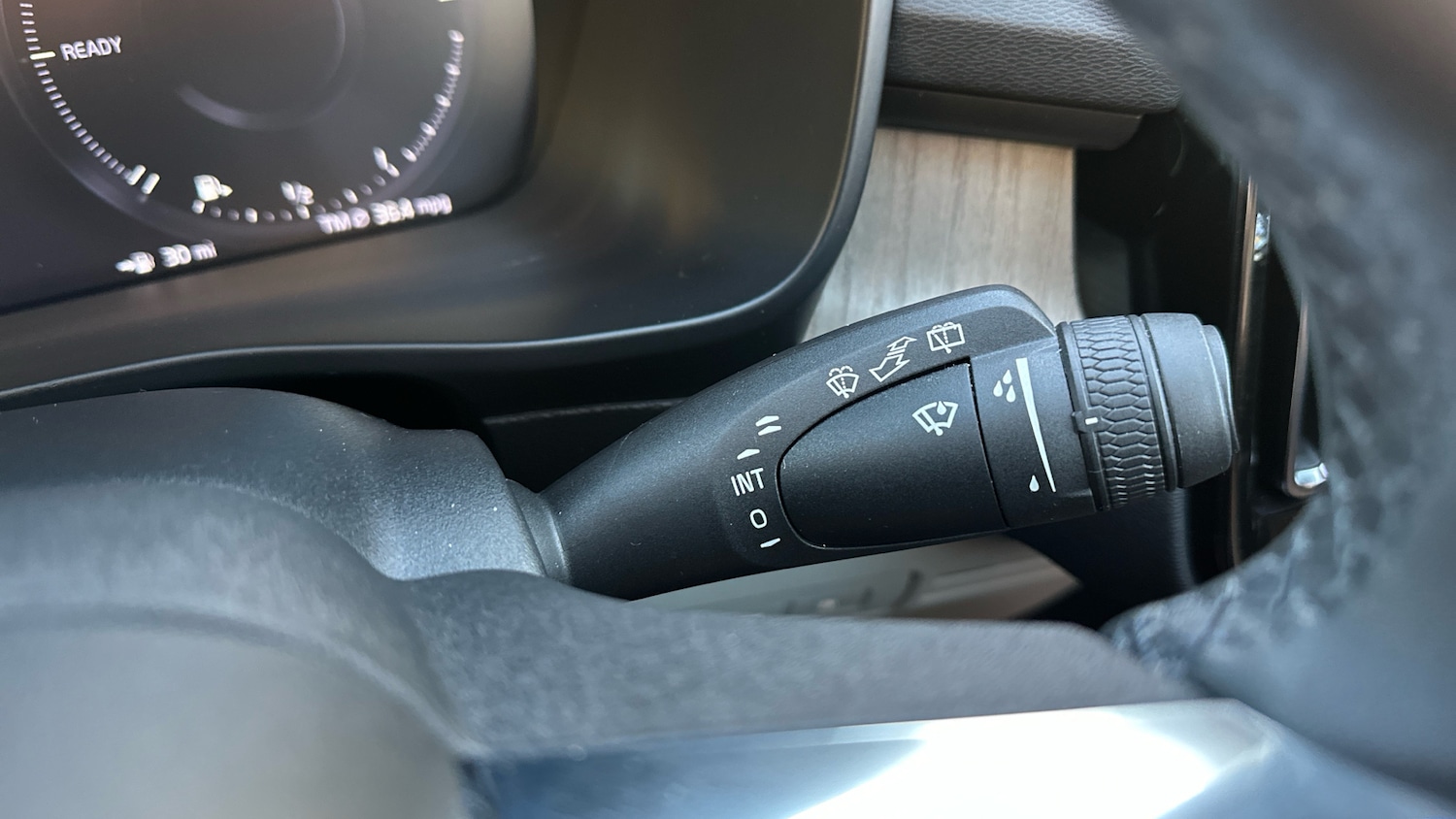 Used Volvo XC40 2022 for sale - 76712310: Photo 35