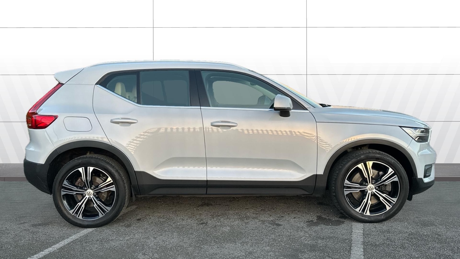 Used Volvo XC40 2022 for sale - 76712310: Photo 5