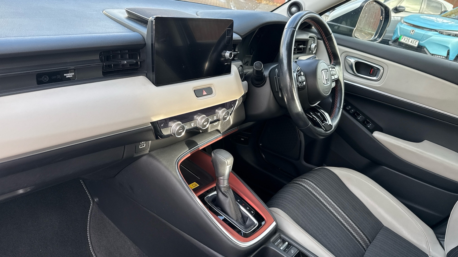 Used Honda HR-V 2022 for sale - 76830538: Photo 2