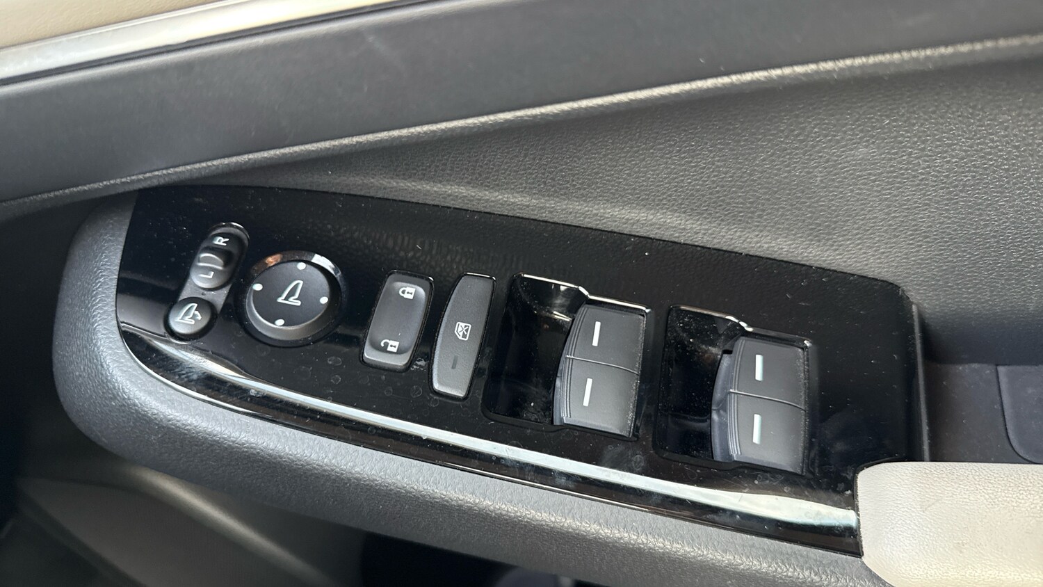 Used Honda HR-V 2022 for sale - 76830538: Photo 44