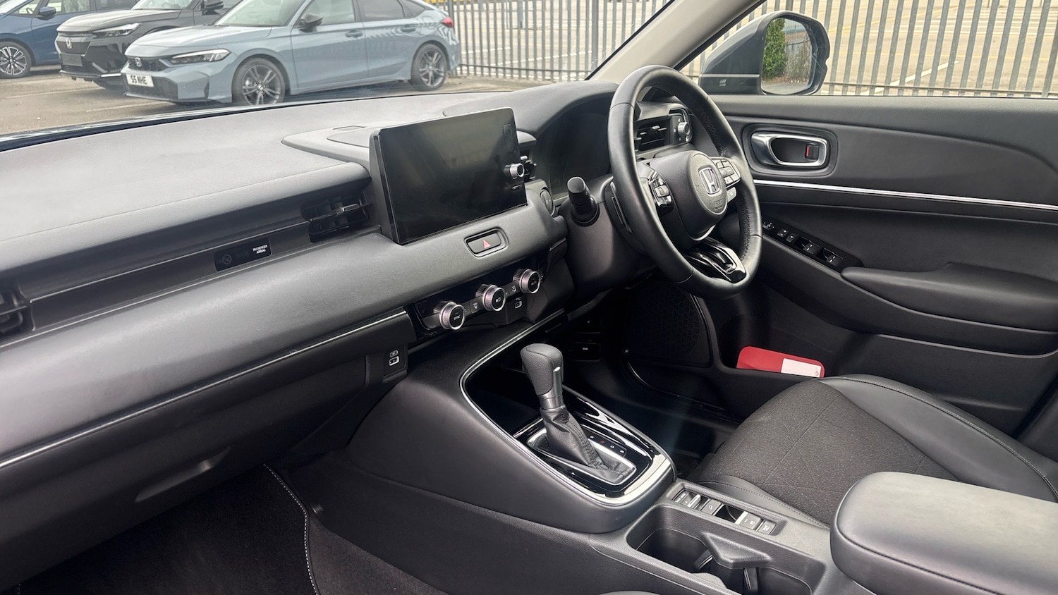 Used Honda HR-V 2023 for sale - 77822037: Photo 2