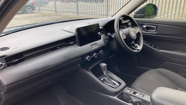 Used Honda HR-V 2022 for sale - 76313775: Photo 2