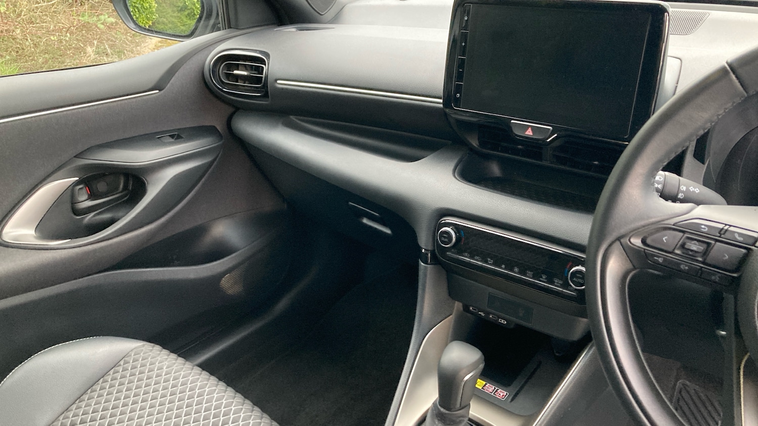 Used Mazda Mazda2 HYBRID 2024 for sale - 77915867: Photo 14