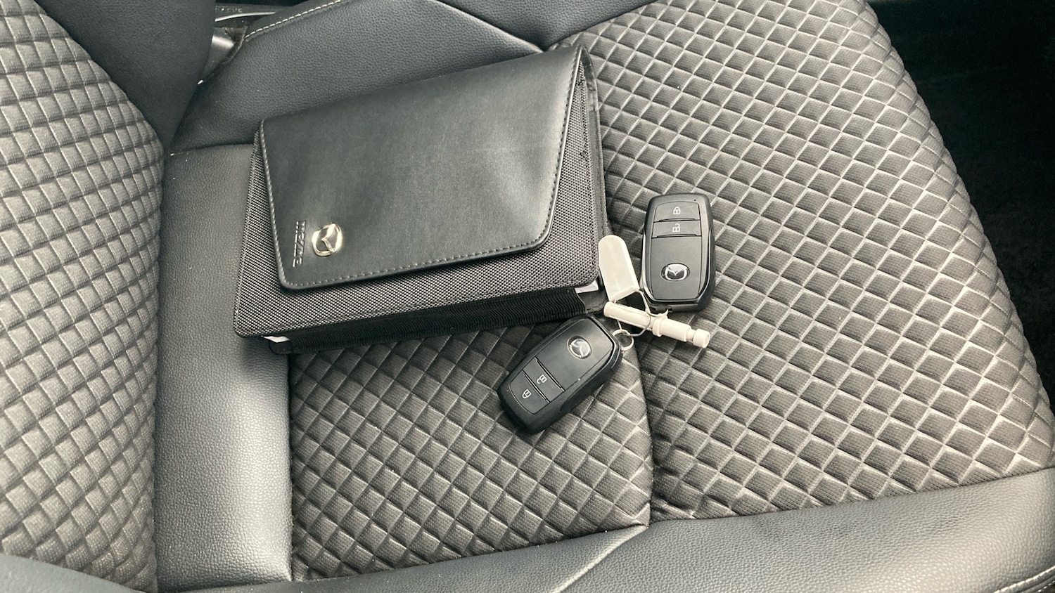 Used Mazda Mazda2 HYBRID 2024 for sale - 77915867: Photo 19