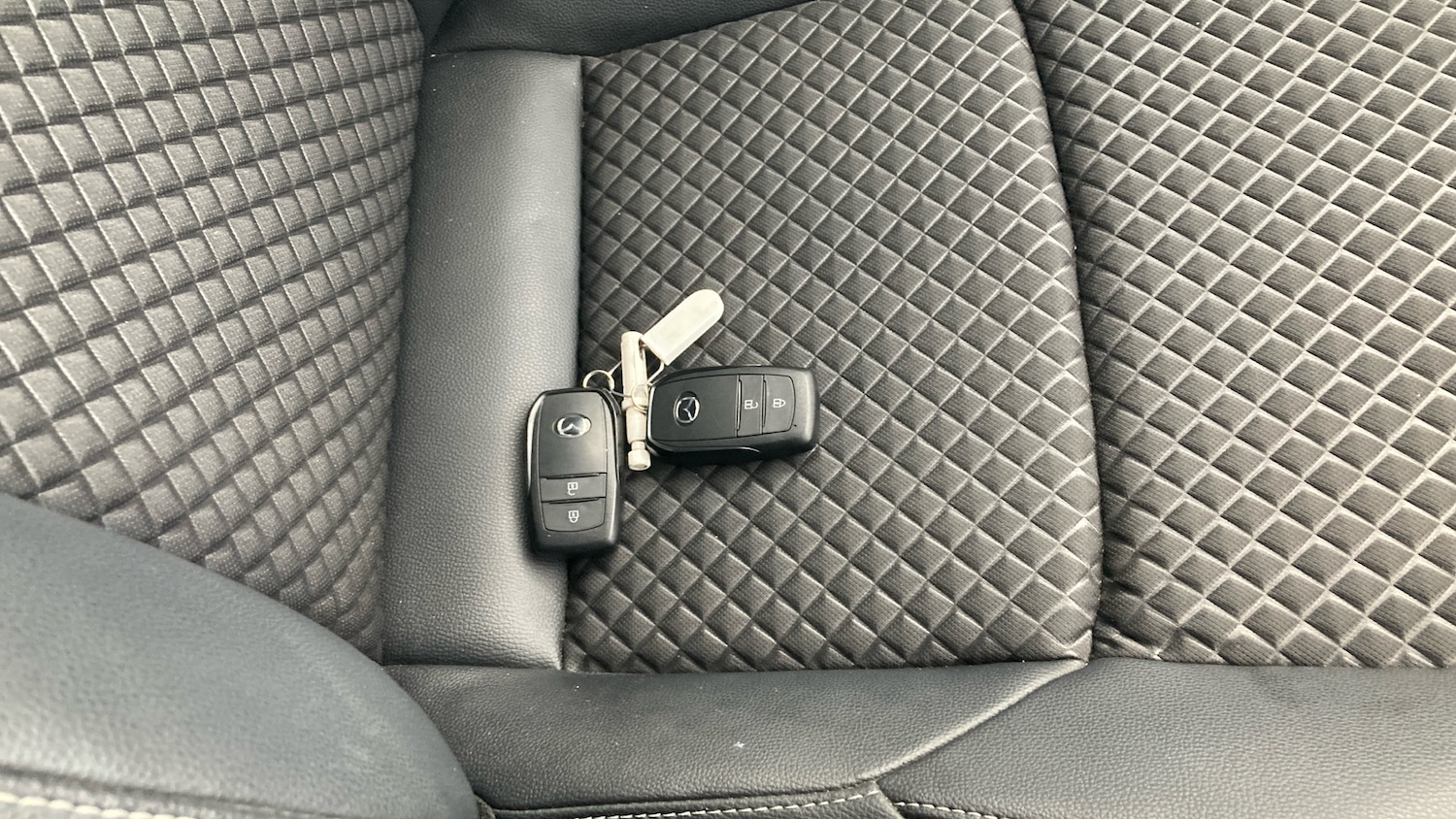 Used Mazda Mazda2 HYBRID 2024 for sale - 77915867: Photo 20