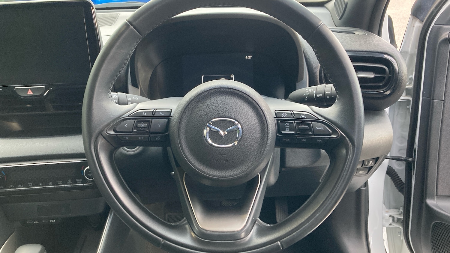 Used Mazda Mazda2 HYBRID 2024 for sale - 77915867: Photo 26