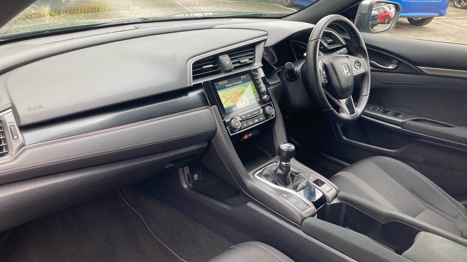 Used Honda Civic 2020 for sale - 77873213: Photo 2