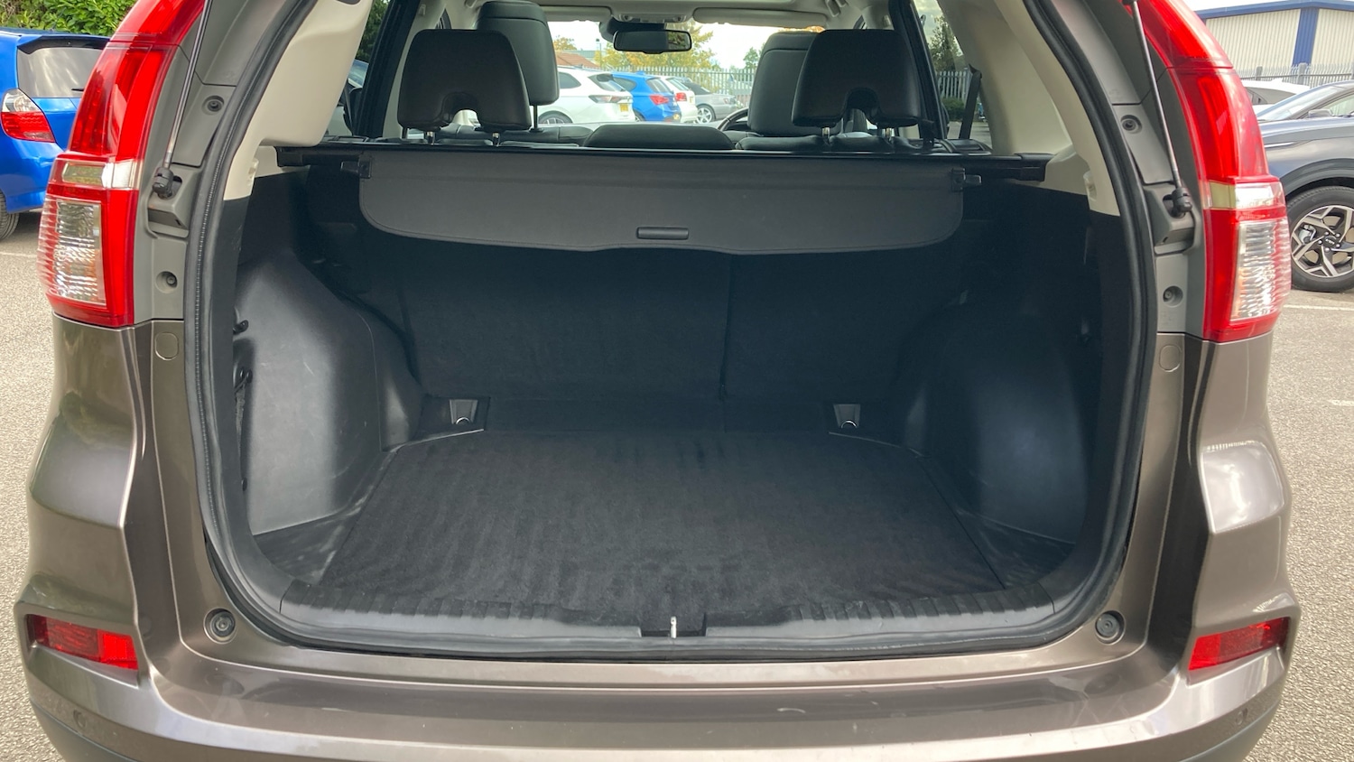 Used Honda CR-V 2017 for sale - 76480225: Photo 4