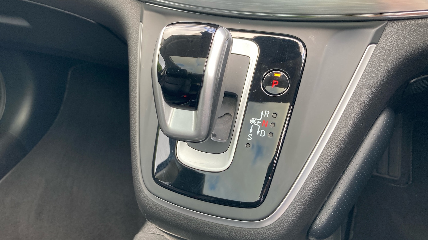 Used Honda CR-V 2017 for sale - 76480225: Photo 46