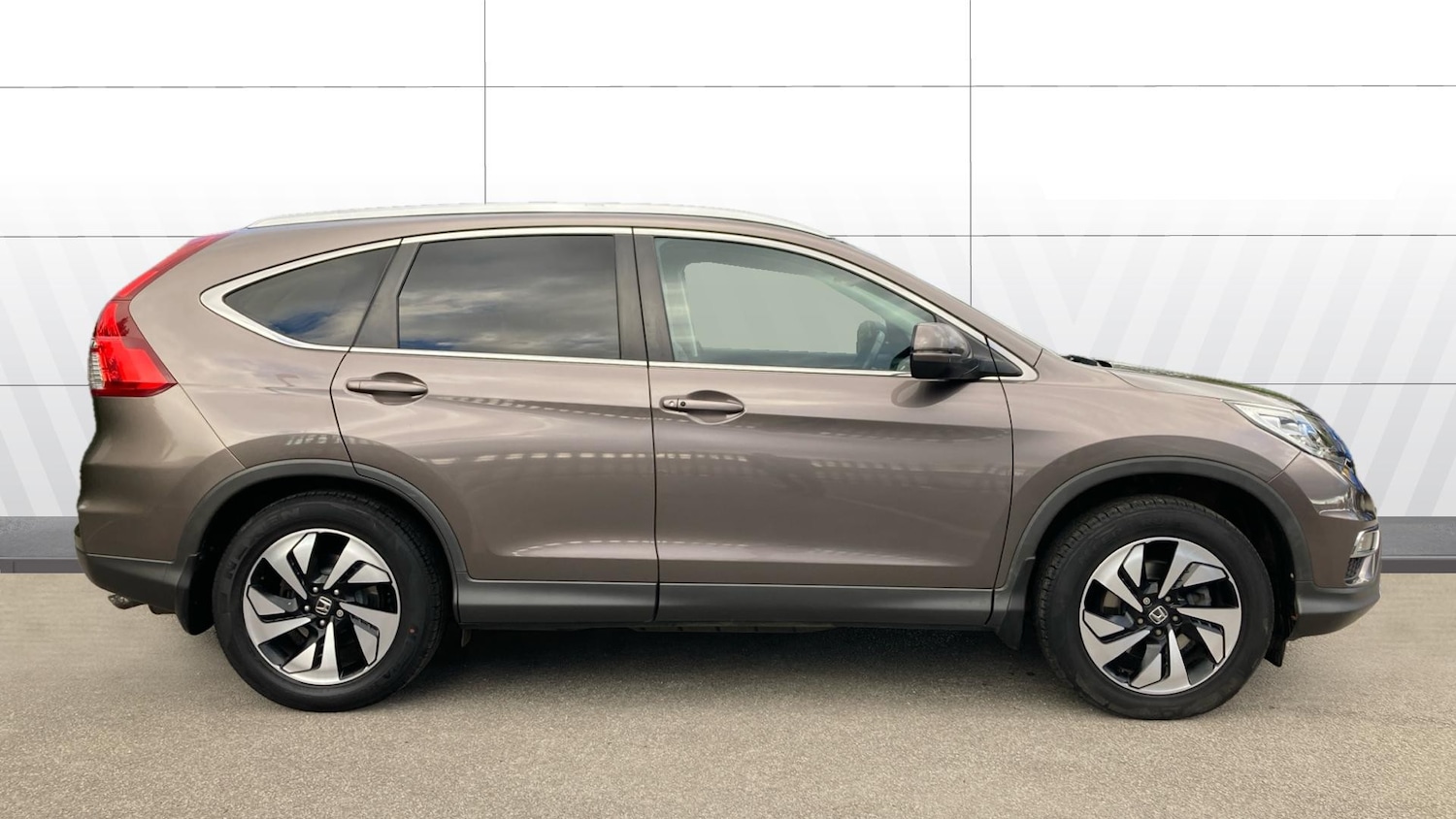 Used Honda CR-V 2017 for sale - 76480225: Photo 5