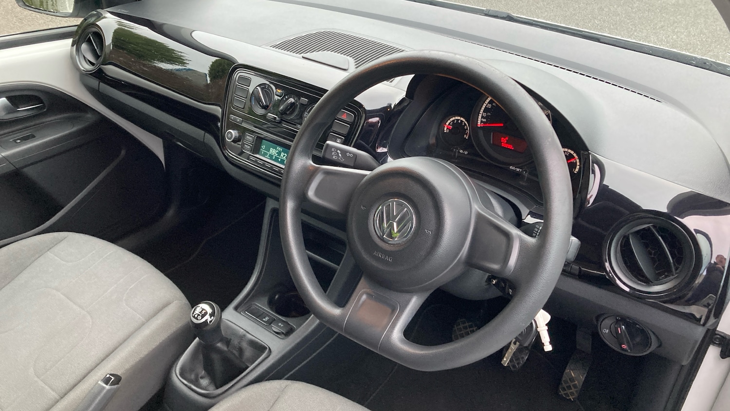 Used Volkswagen up! 2015 for sale - 77220744: Photo 11