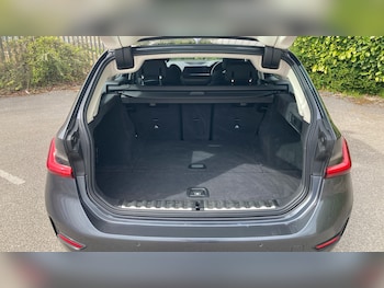 Used BMW 3 Series 2021 for sale - 78225399: Photo