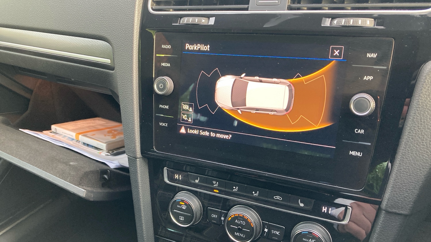 Used Volkswagen Golf 2017 for sale - 77804315: Photo 32